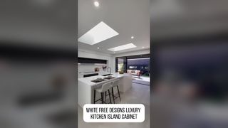 Isla de cocina de lujo de diseño libre blanco.