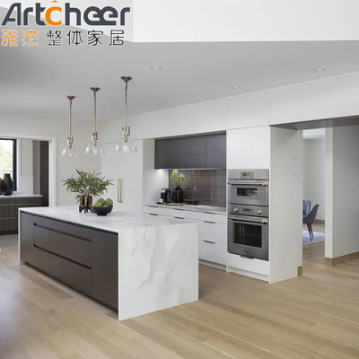 comprar Material de madera contrachapada y diseño moderno La combinación perfecta para los gabinetes de la cocina de la villa fabricación en línea