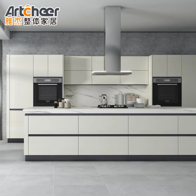 comprar Gabinete de cocina de laca italiana con puertas de madera y techo de mármol fabricación en línea