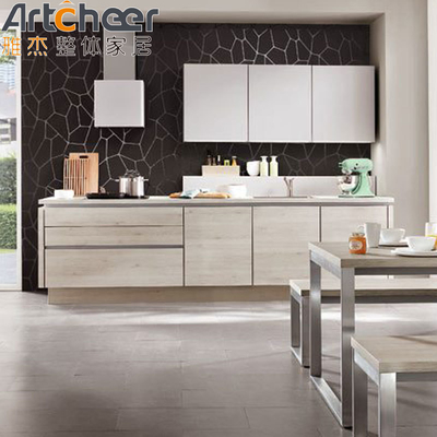 comprar Malasia Unidades de cocina brillante Armarios con acabado laminado y panel de puerta de madera sólida fabricación en línea