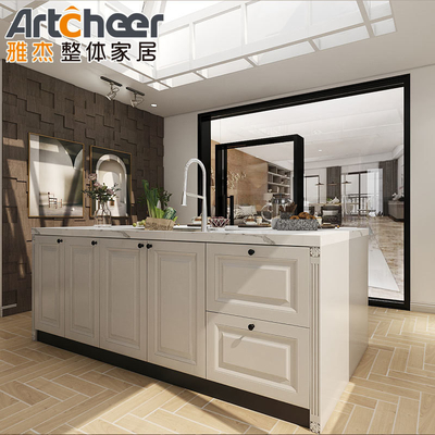 Armario de cocina blanco de estilo tradicional con construcción de madera sólida y carcasa de contrachapado