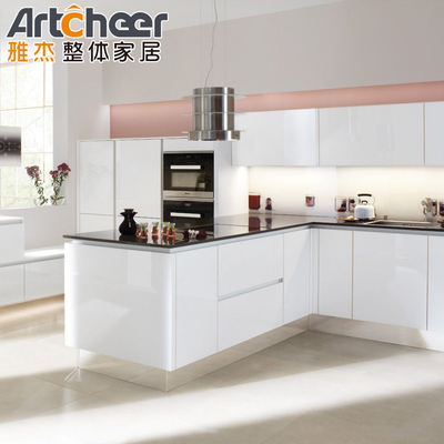 Armarios de cocina de madera contrachapada de lujo con puerta oculta